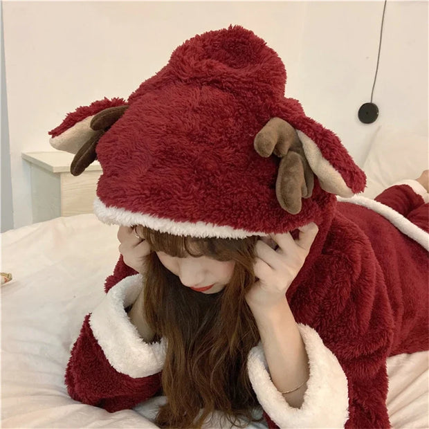 Women’s Reindeer Pajama Set